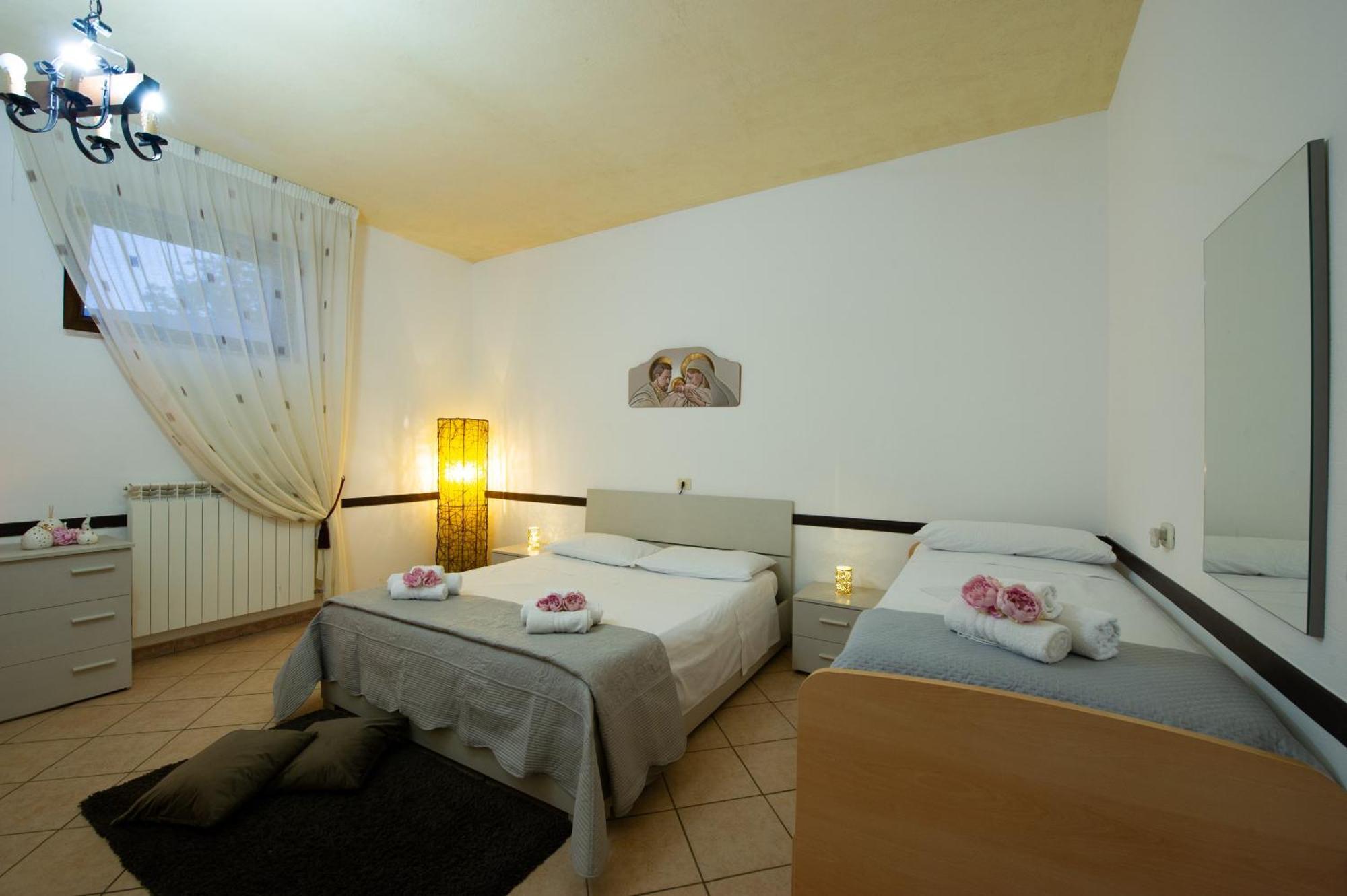 La Dimora Di Mary E Dony Apartment Martina Franca Bagian luar foto