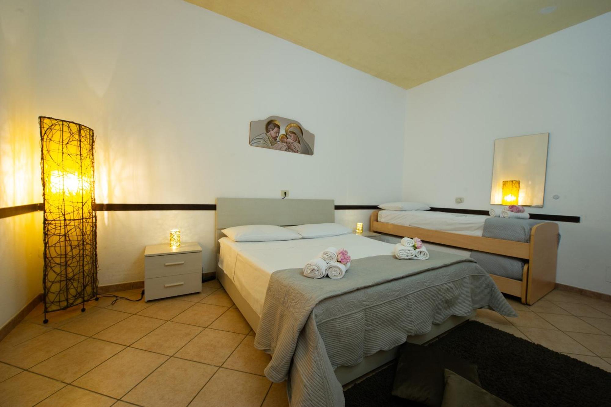 La Dimora Di Mary E Dony Apartment Martina Franca Bagian luar foto